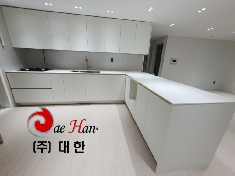 2000769928_JiuROewx_47210985126e6adf8c7d77df44f938cd4acce70a.jpg 이미지크게보기