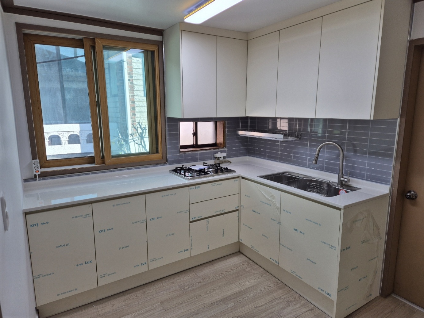 /user/d/daehanfurniture/editor/2411/75540a087485ca0d86381e47a04b71f8_1731233757_8524.jpg 이미지크게보기