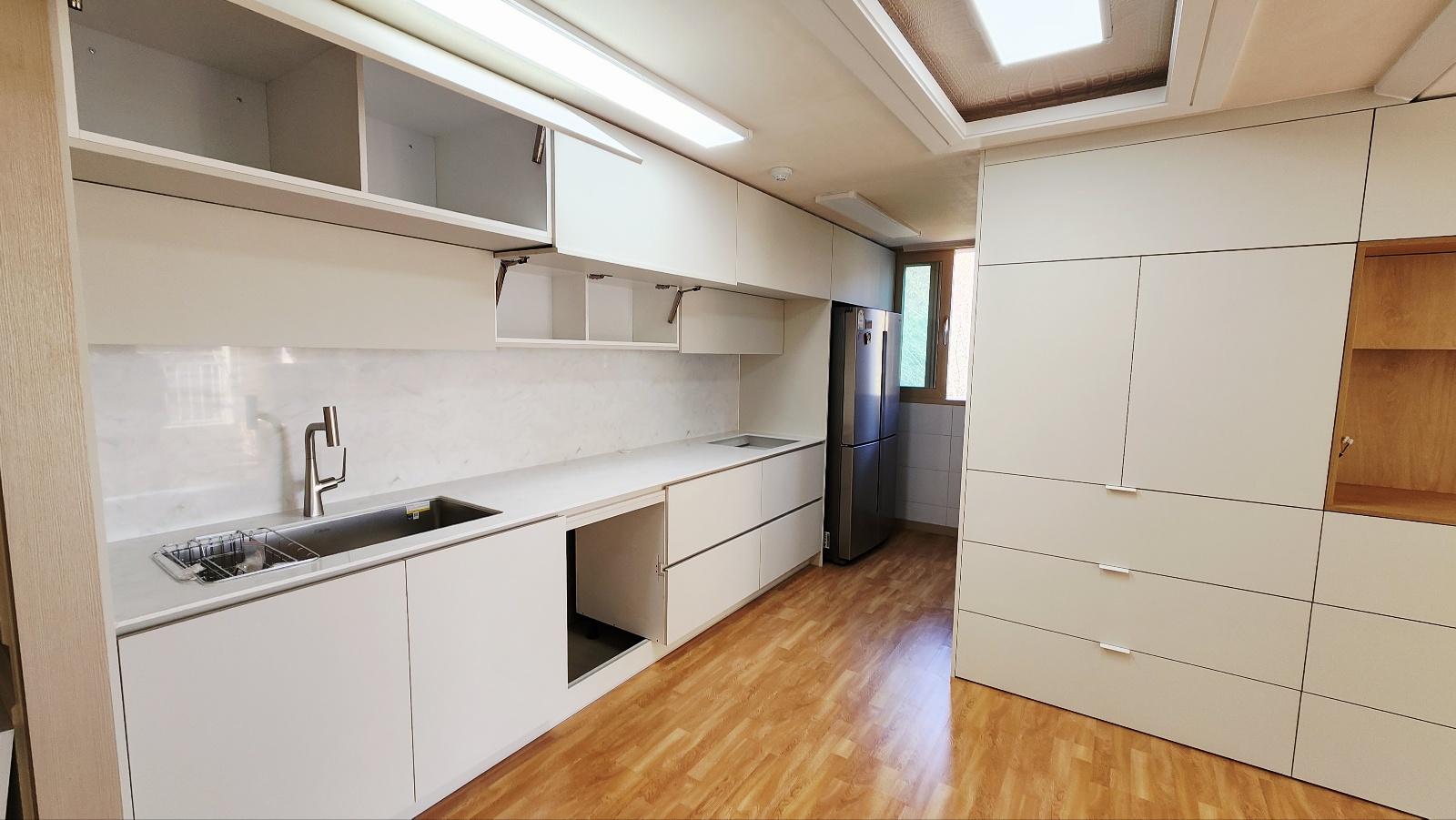 /user/d/daehanfurniture/editor/2511/3e2530073a229b59c5da9fd448f1c5d0_1762949436_5329.jpg 이미지크게보기