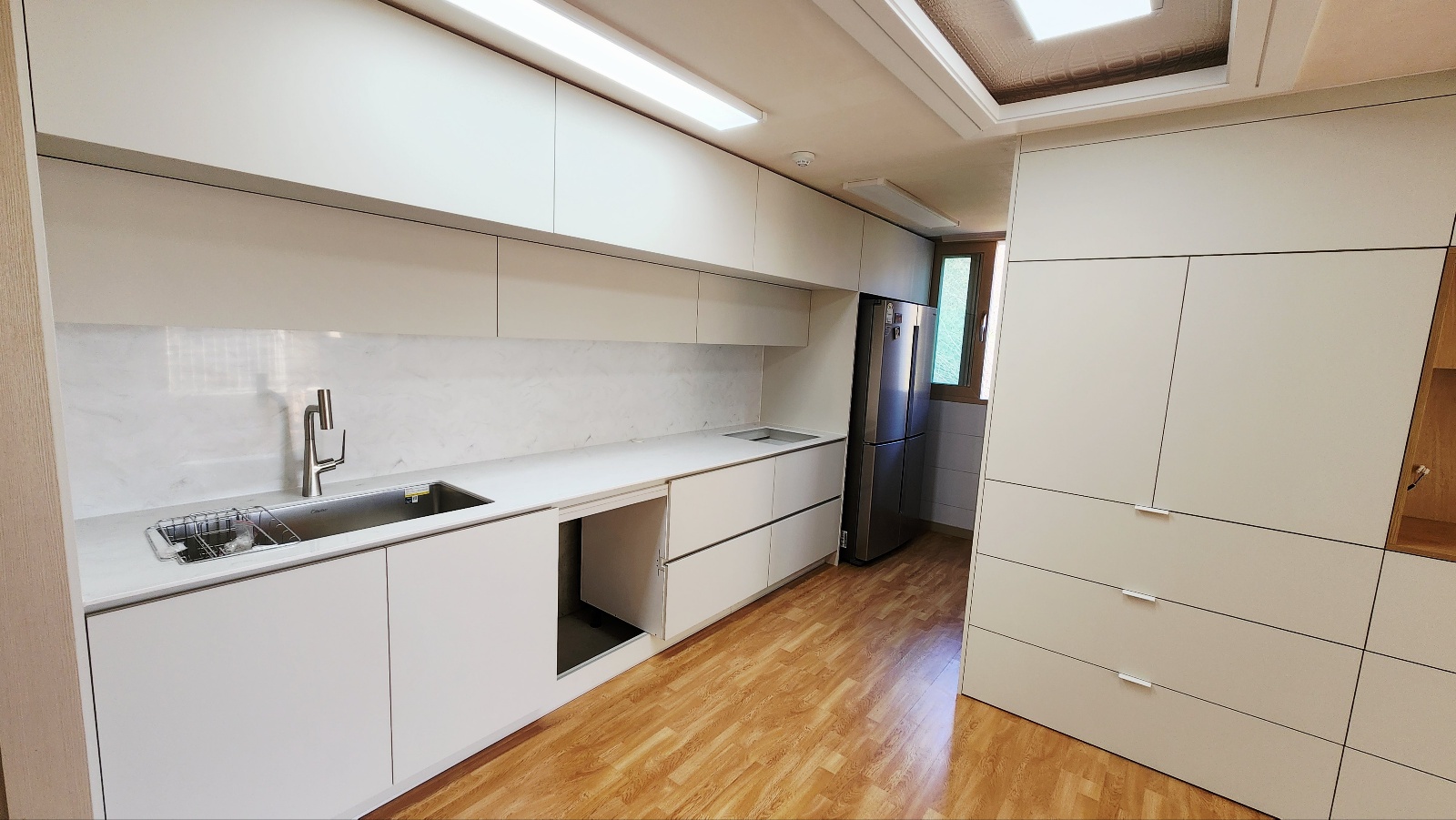 /user/d/daehanfurniture/editor/2511/3e2530073a229b59c5da9fd448f1c5d0_1762949436_6532.jpg 이미지크게보기